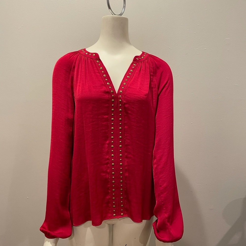 Vince Camuto Soft Top with Gold Stones XS
